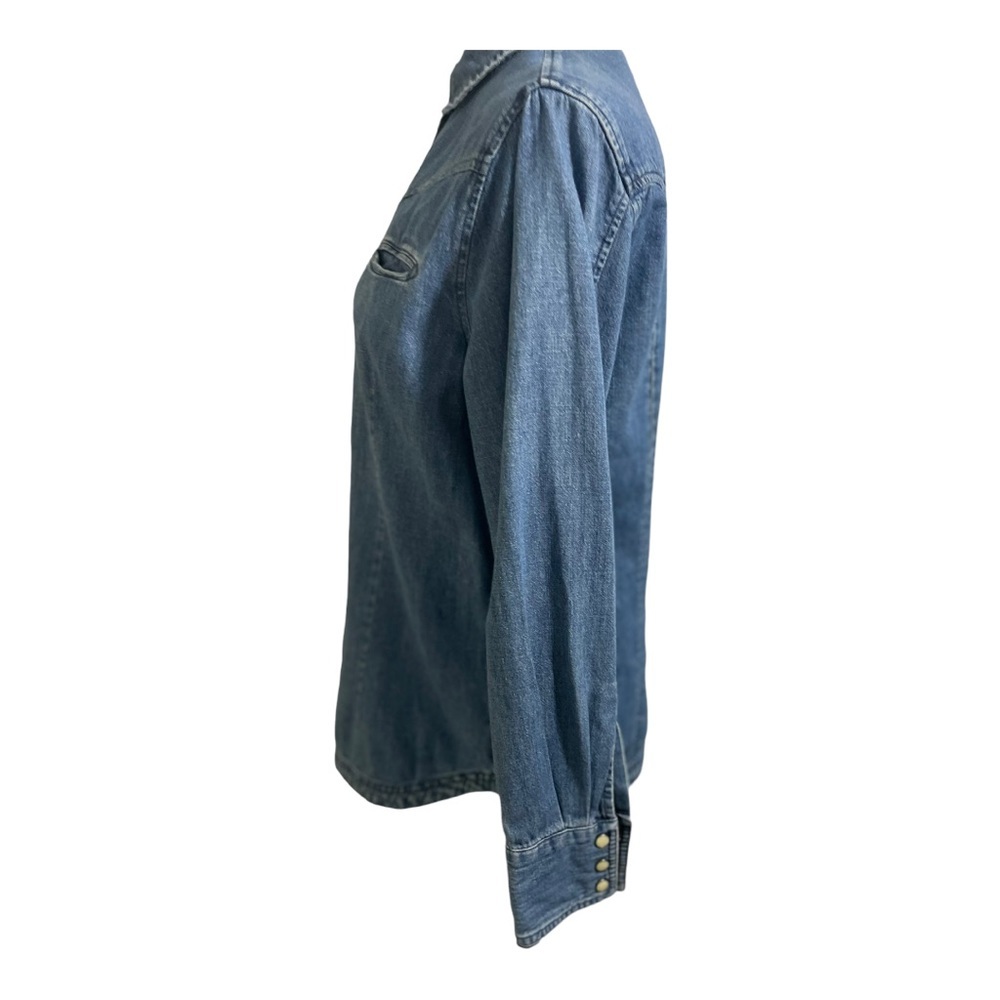 Duluth trading womens snap front pearlized buttons jean shirt. Size small - Picture 9 of 12